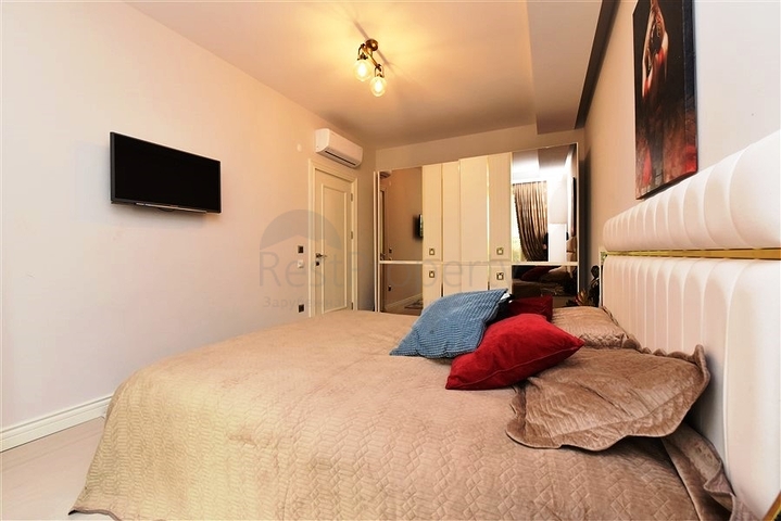 Двухкомнатная квартира в комплексе на первой линии в районе Кестель