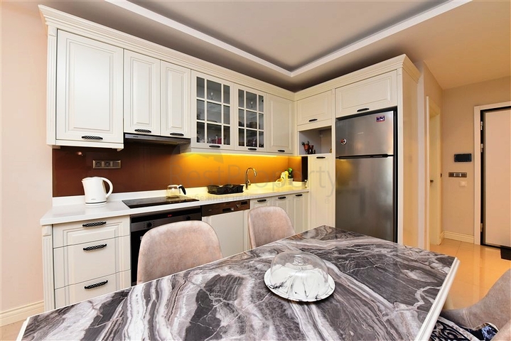 Двухкомнатная квартира в комплексе на первой линии в районе Кестель