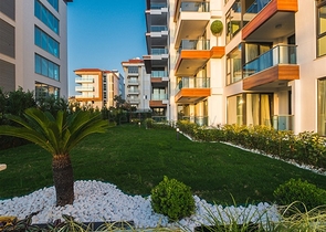 Двухкомнатная квартира в комплексе на первой линии в районе Кестель