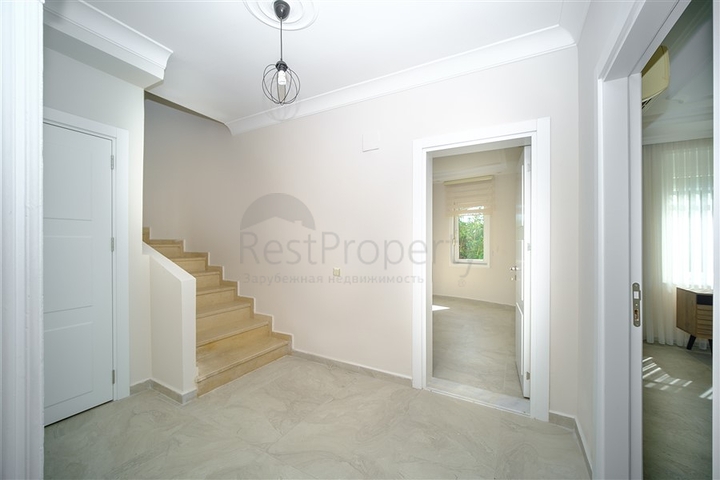 Меблированная вилла в 300 м от моря в районе Конаклы