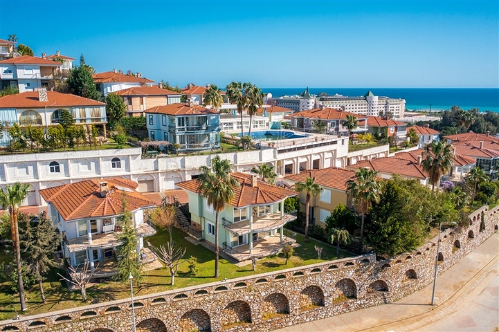 Меблированная вилла в 300 м от моря в районе Конаклы