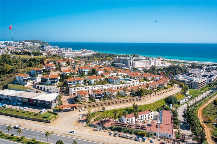 Меблированная вилла в 300 м от моря в районе Конаклы