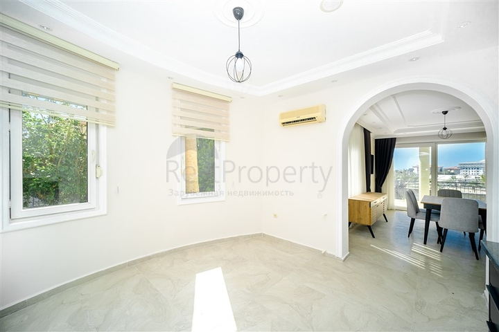 Меблированная вилла в 300 м от моря в районе Конаклы