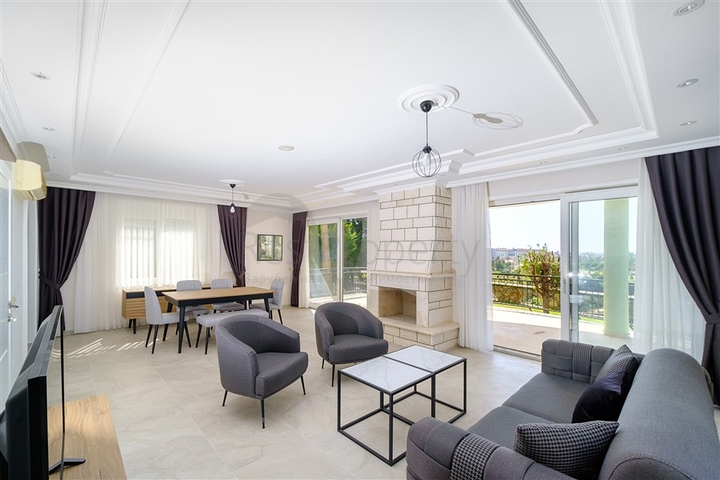 Меблированная вилла в 300 м от моря в районе Конаклы