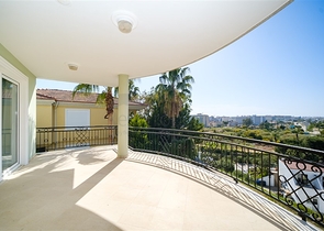 Меблированная вилла в 300 м от моря в районе Конаклы