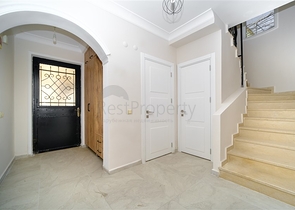 Меблированная вилла в 300 м от моря в районе Конаклы