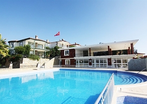 Меблированная вилла в 300 м от моря в районе Конаклы