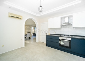 Меблированная вилла в 300 м от моря в районе Конаклы