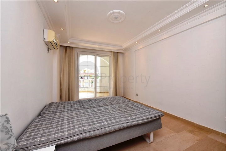 Меблированная трехкомнатная квартира в Тосмуре 