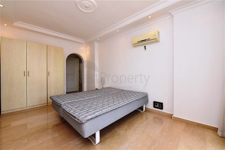 Меблированная трехкомнатная квартира в Тосмуре 