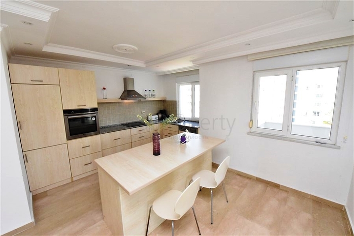 Меблированная трехкомнатная квартира в Тосмуре 