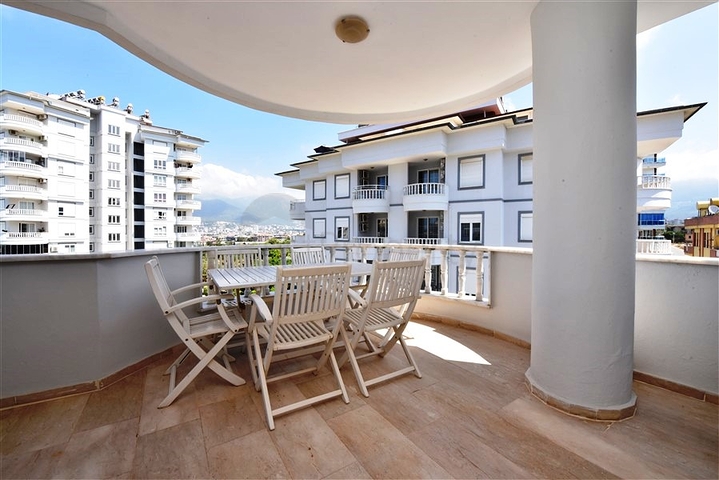 Меблированная трехкомнатная квартира в Тосмуре 