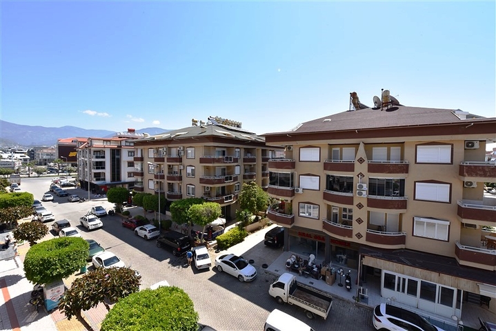 Меблированная квартира 1+1 в районе Оба в шаговой доступности от моря