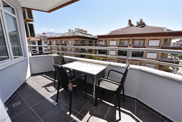 Меблированная квартира 1+1 в районе Оба в шаговой доступности от моря