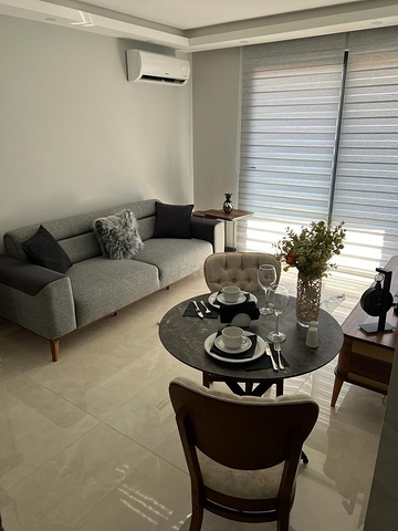 Светлая меблированная квартира 1+1 в центре Алании рядом с морем