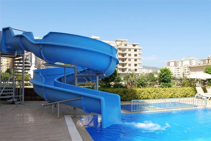 Просторная квартира 3+1 в районе Махмутлар 