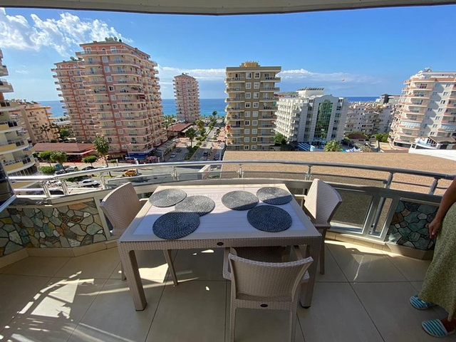 Просторная квартира 3+1 в районе Махмутлар 