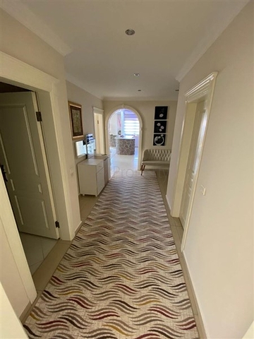 Просторная квартира 3+1 в районе Махмутлар 