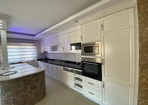 Просторная квартира 3+1 в районе Махмутлар 