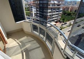 Просторная квартира 3+1 в районе Махмутлар 