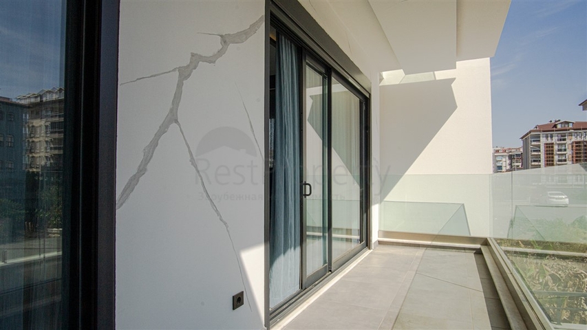 Красивый садовый дуплекс в Кестеле