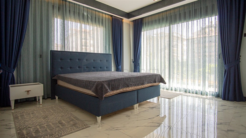 Красивый садовый дуплекс в Кестеле