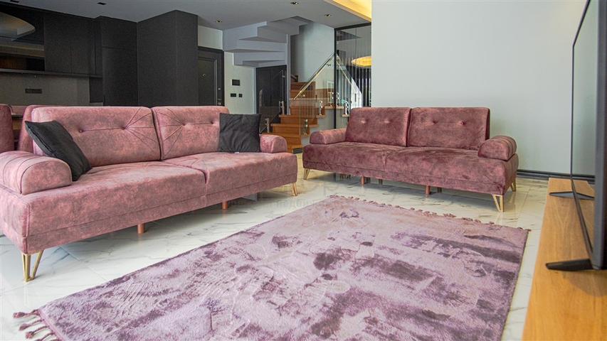 Красивый садовый дуплекс в Кестеле