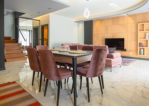 Красивый садовый дуплекс в Кестеле