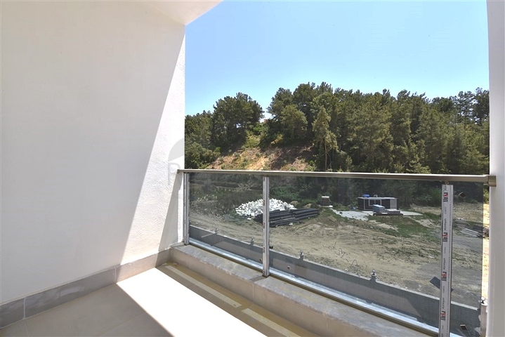 Квартира 1+1 в новом комплексе в районе Авсалар