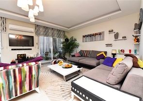 Двухуровневая просторная квартира с прямым видом на Средиземное море