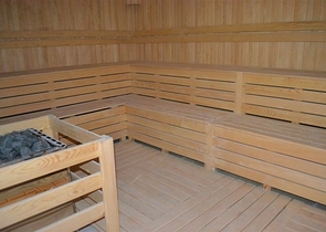 Двухуровневая просторная квартира с прямым видом на Средиземное море