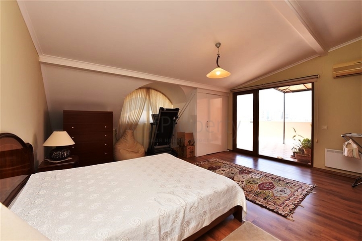 Пентхаус 5+1 в районе Оба в 600 м от моря