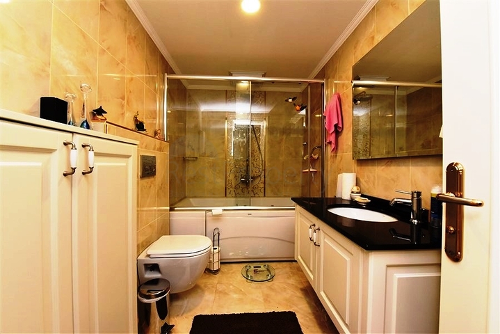 Пентхаус 5+1 в районе Оба в 600 м от моря