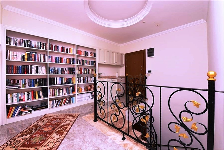 Пентхаус 5+1 в районе Оба в 600 м от моря