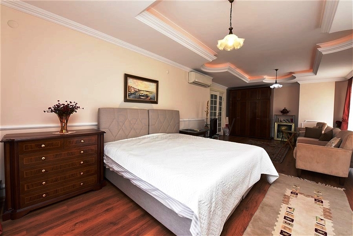 Пентхаус 5+1 в районе Оба в 600 м от моря