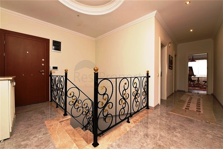 Пентхаус 5+1 в районе Оба в 600 м от моря