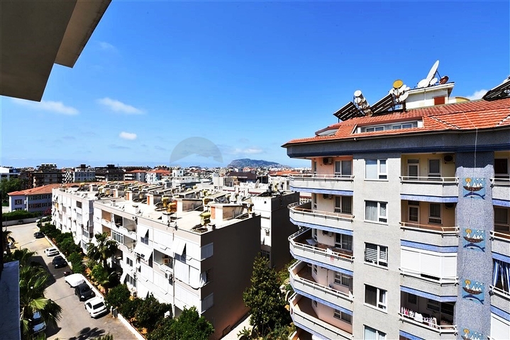 Пентхаус 5+1 в районе Оба в 600 м от моря