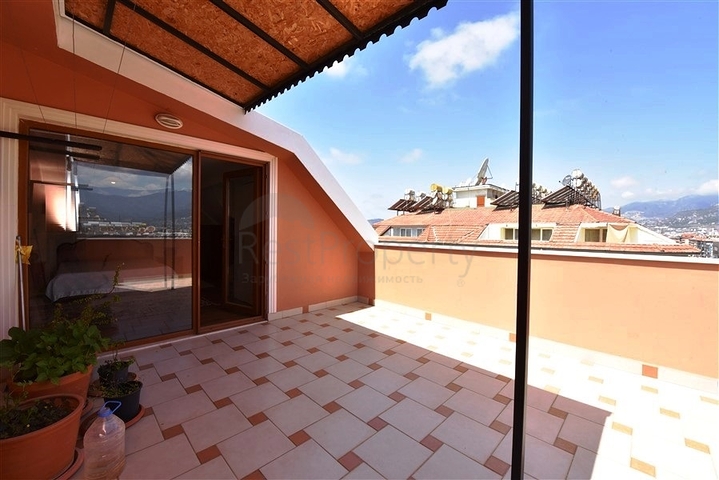 Пентхаус 5+1 в районе Оба в 600 м от моря