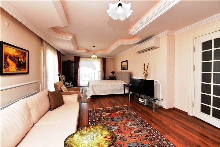 Пентхаус 5+1 в районе Оба в 600 м от моря