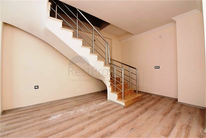 Пентхаус с видом на горы в районе Махмутлар