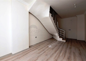 Пентхаус с видом на горы в районе Махмутлар