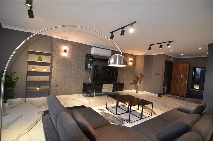  Апартаменты 2+1 в цeнтре Алании у пляжа Клеопатры