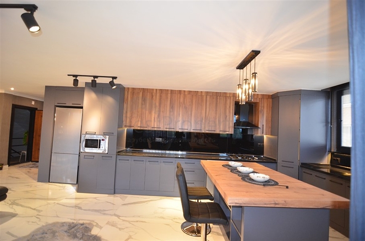  Апартаменты 2+1 в цeнтре Алании у пляжа Клеопатры