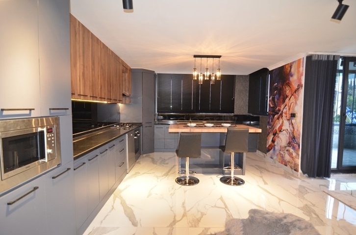  Апартаменты 2+1 в цeнтре Алании у пляжа Клеопатры