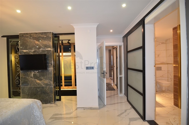  Апартаменты 2+1 в цeнтре Алании у пляжа Клеопатры