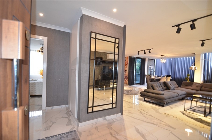  Апартаменты 2+1 в цeнтре Алании у пляжа Клеопатры