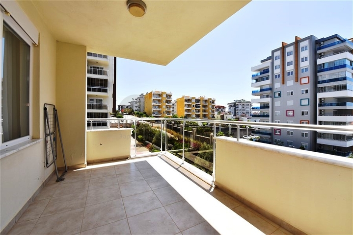 Трехкомнатная квартира в районе Авсаллар