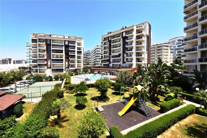 Трехкомнатная квартира в районе Авсаллар