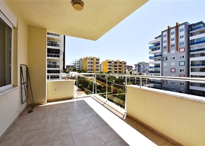 Трехкомнатная квартира в районе Авсаллар