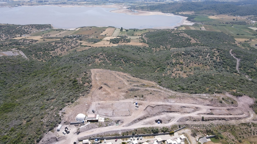 Виллы в современном стиле с видом на озеро.